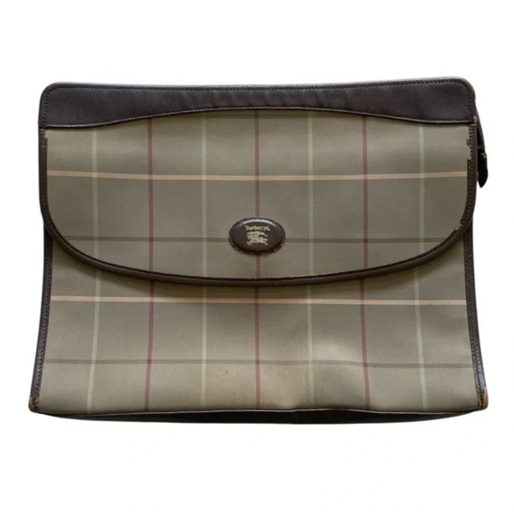 Burberry’s Vintage Beige Canvas Clutch Bag